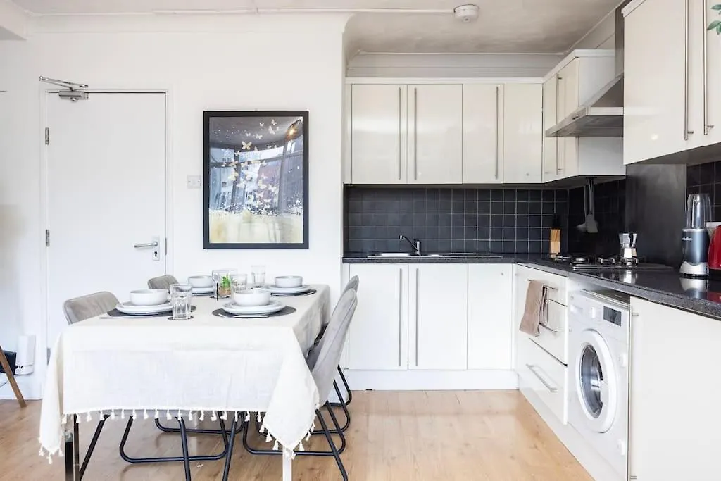 12 Halstead Niu Apartment London