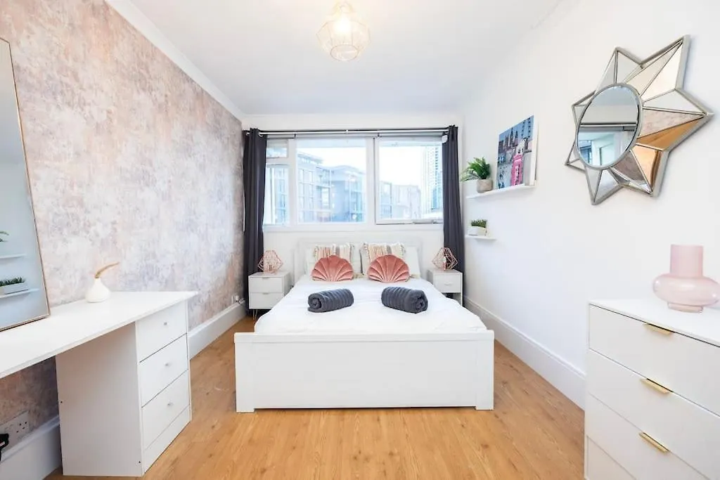 12 Halstead Niu Apartment London