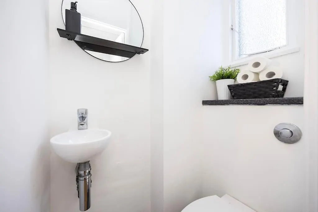 12 Halstead Niu Apartment London