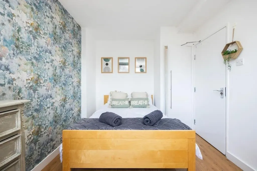 12 Halstead Niu Apartment London