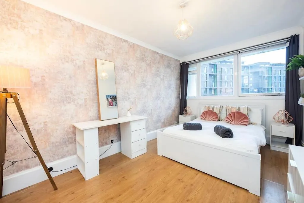 12 Halstead Niu Apartment London